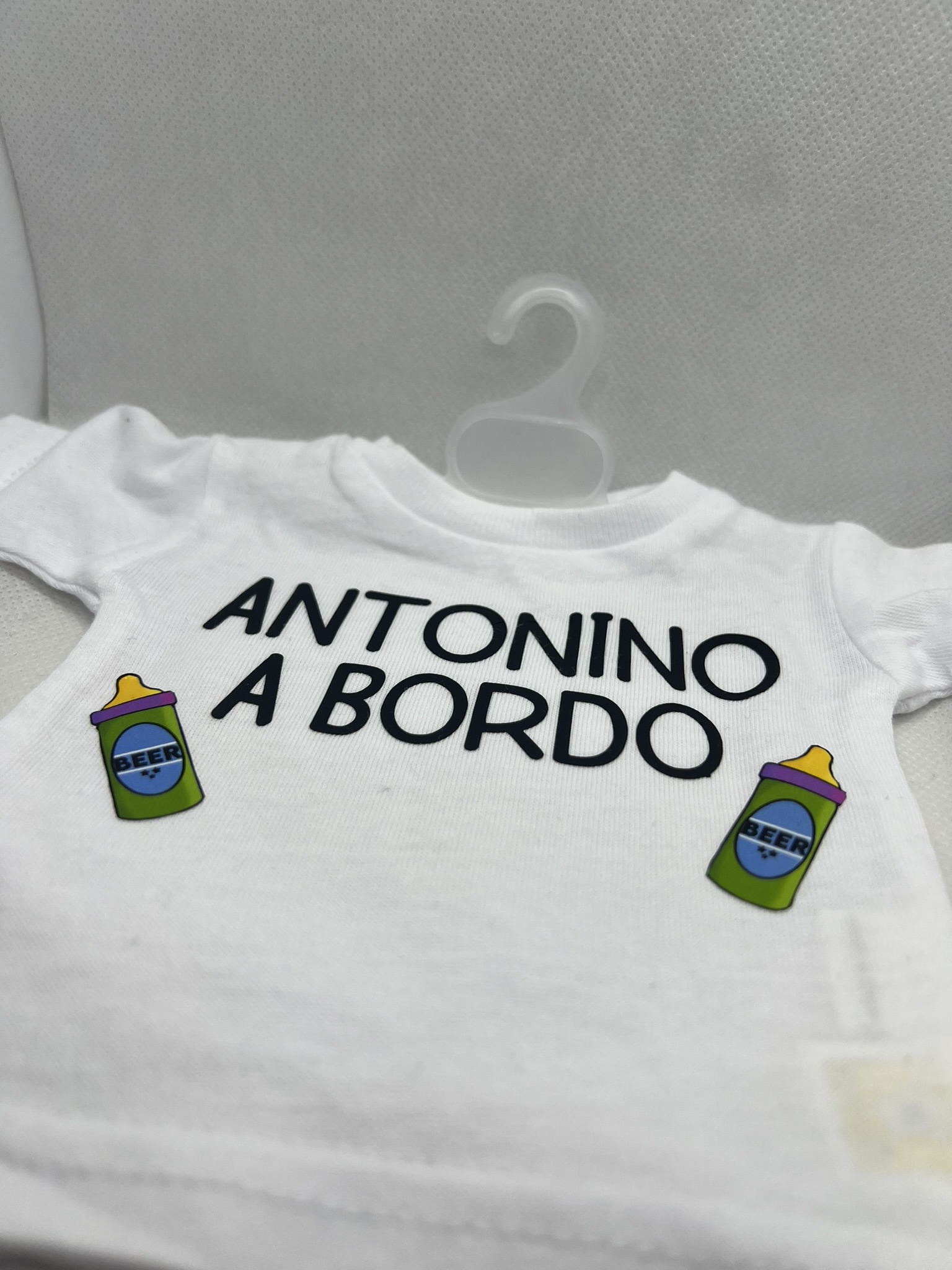 Maglia Personalizzata da Auto Bimbo “Nome a Bordo” con Personaggio - immagine 2